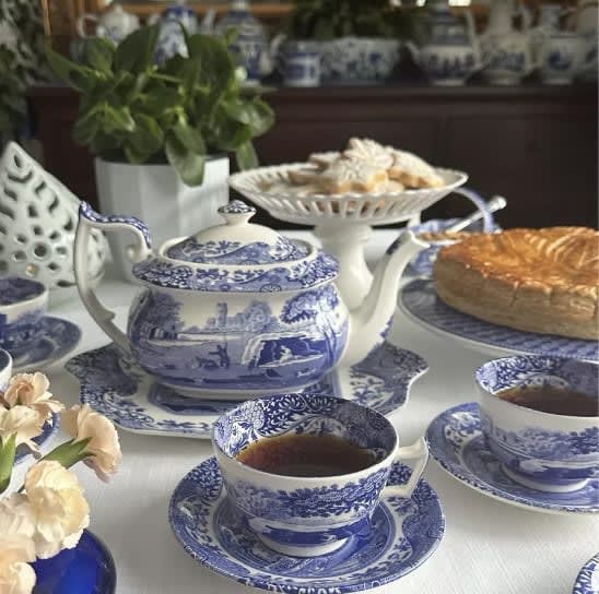 Spode Blue Italian Tea Set - My Vintage Table Sets - Casa