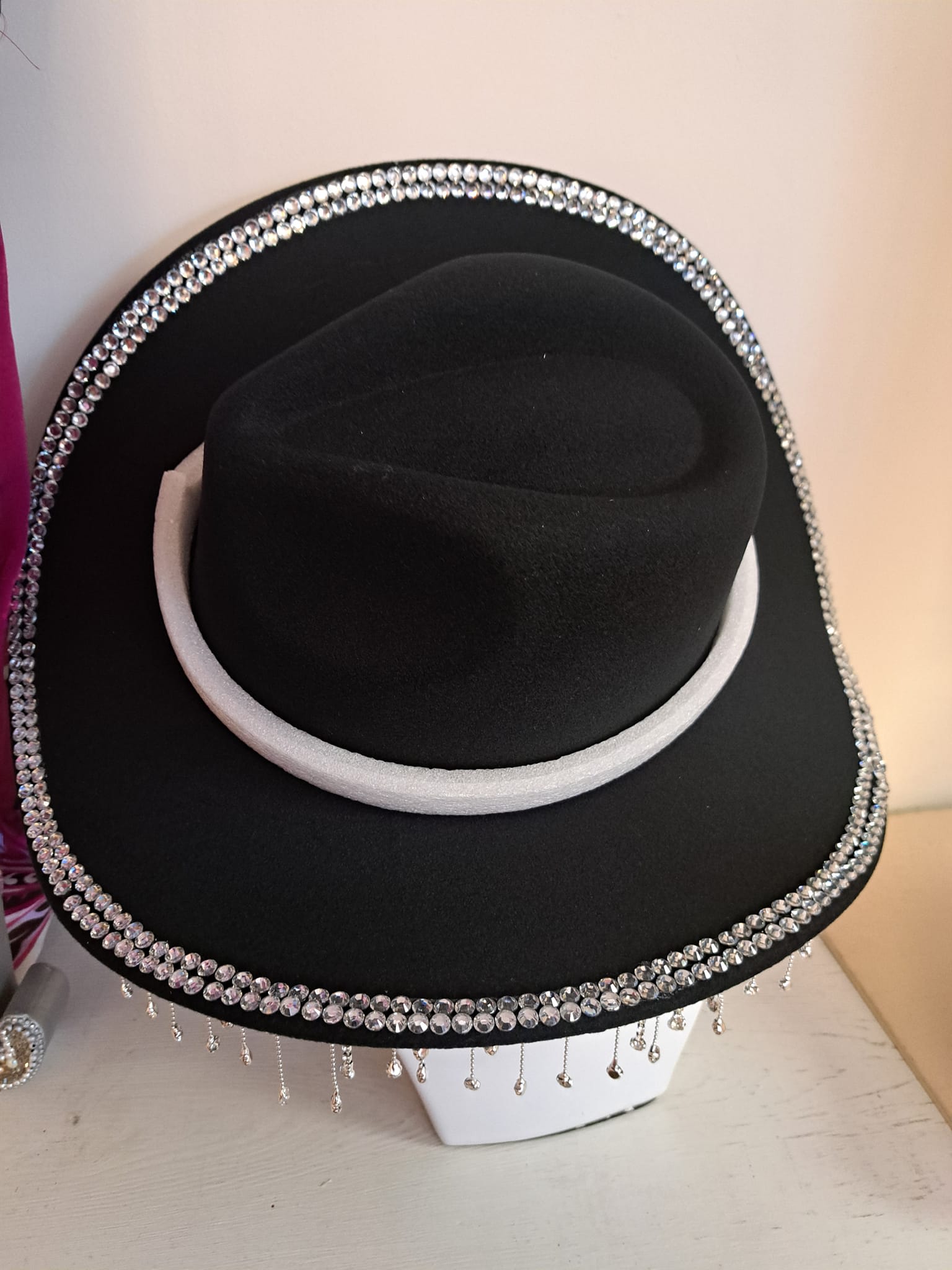 Elegant Black Fedora with Crystal Embellishments - Hats 
