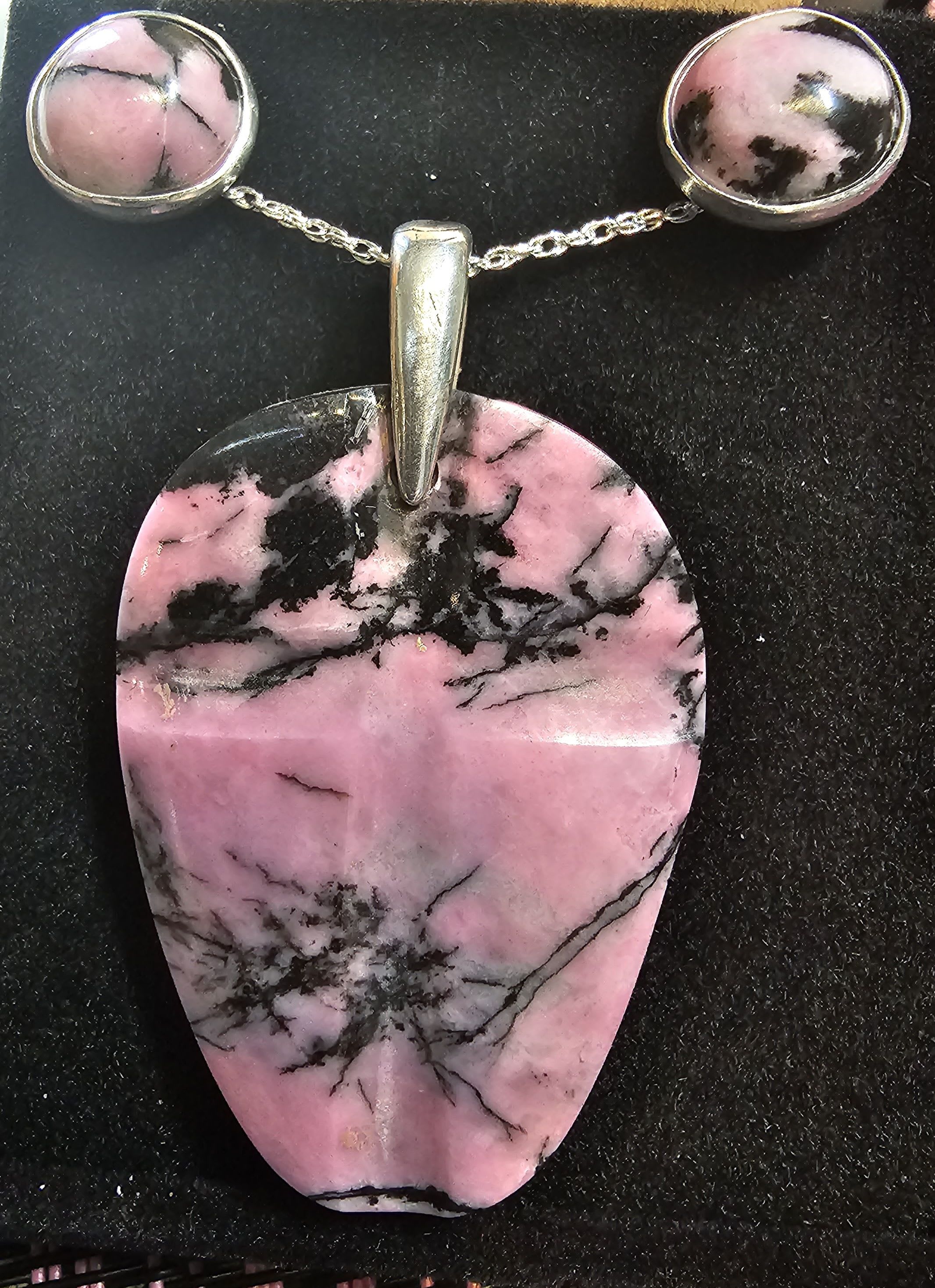 How to Maintain Natural Stone Jewelry for a Flawless Look?