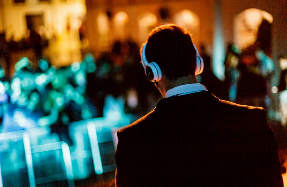 DIY Wedding Planning Tips and Tricks for a Personal Touch