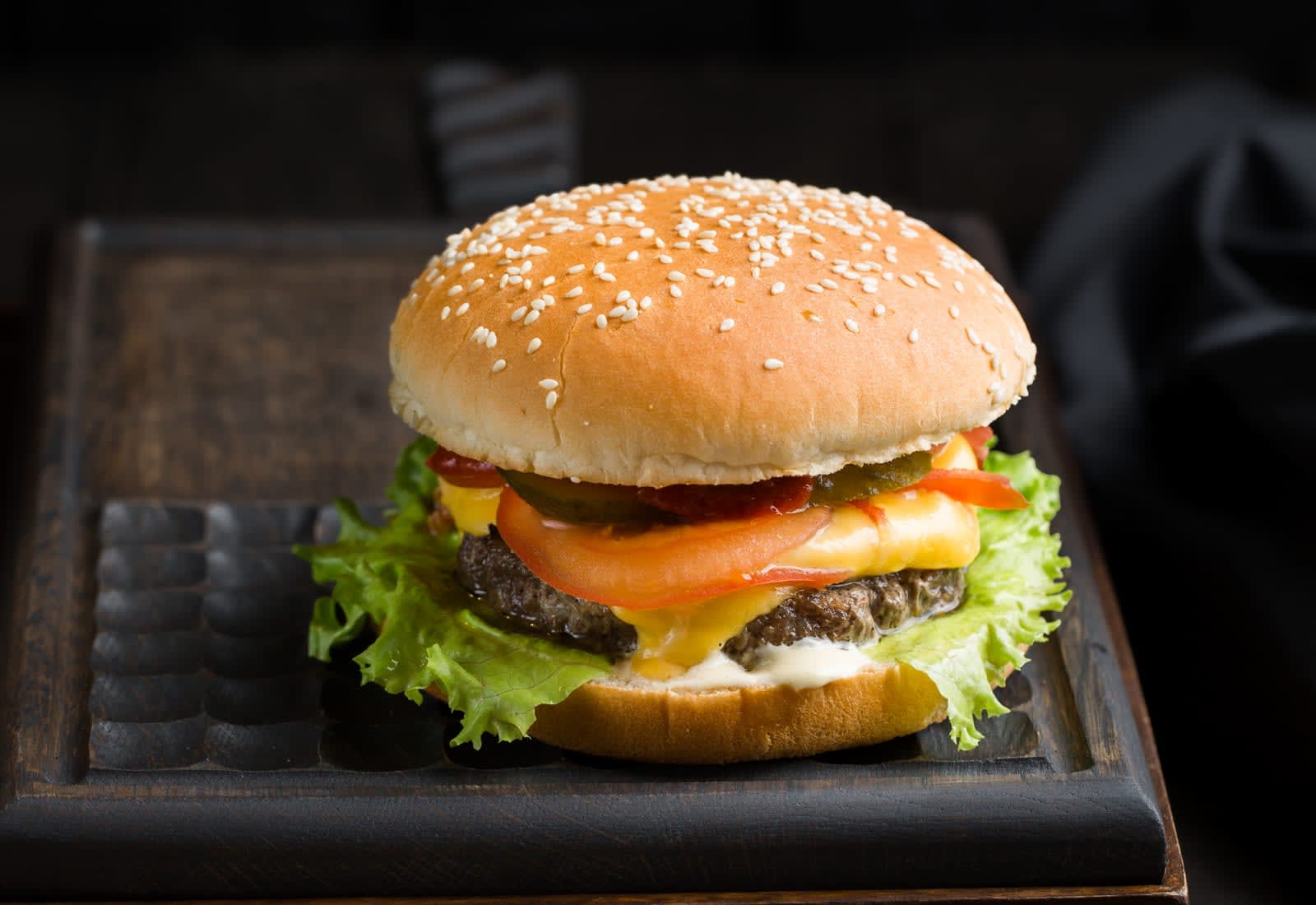 Classic Cheeseburger - Burgers & Sandwiches - Racks Restaurant & Sports ...