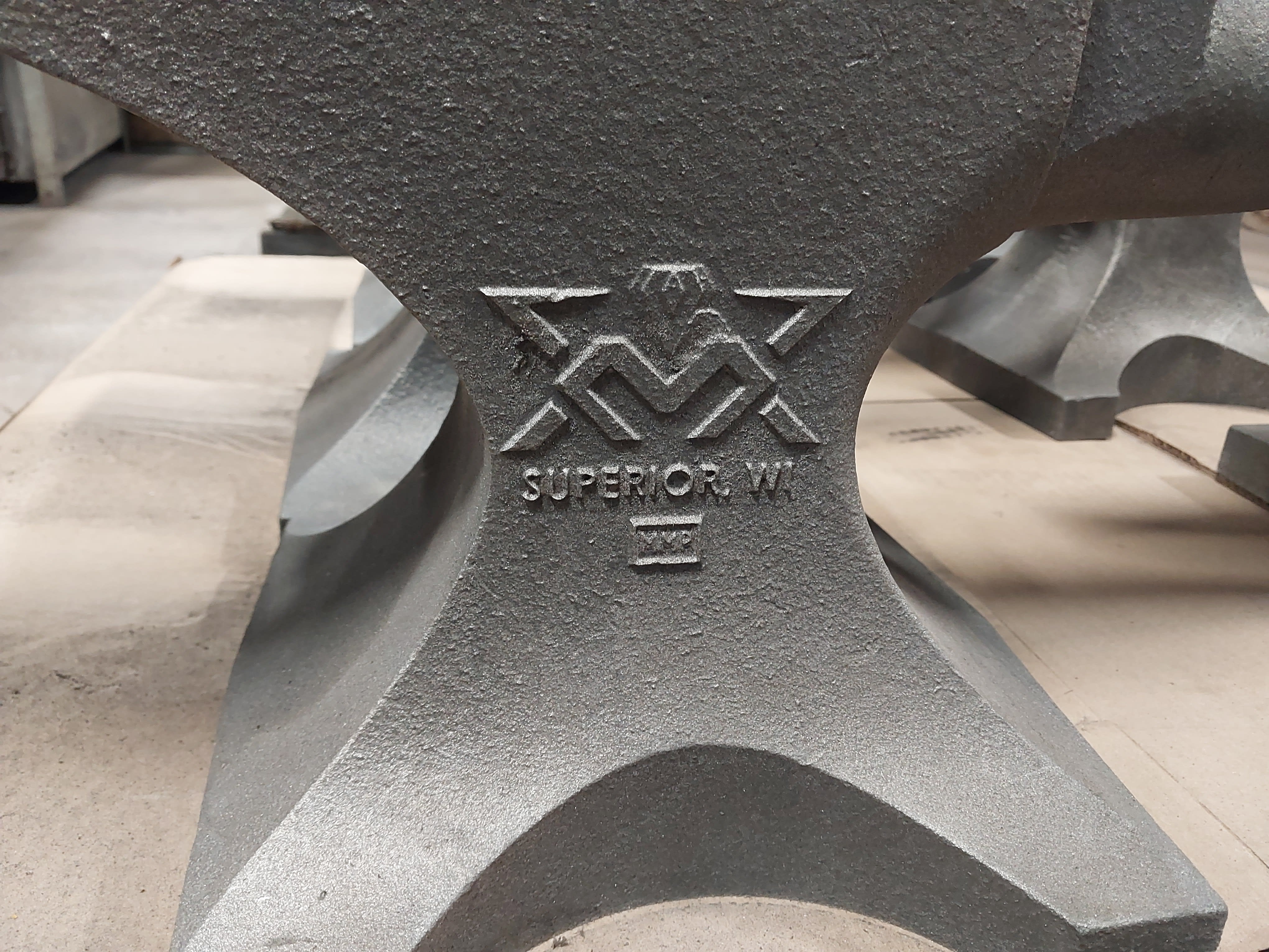 125lb Cast 52100 anvil - Anvils - Xcalibur MetalworkX - Knife