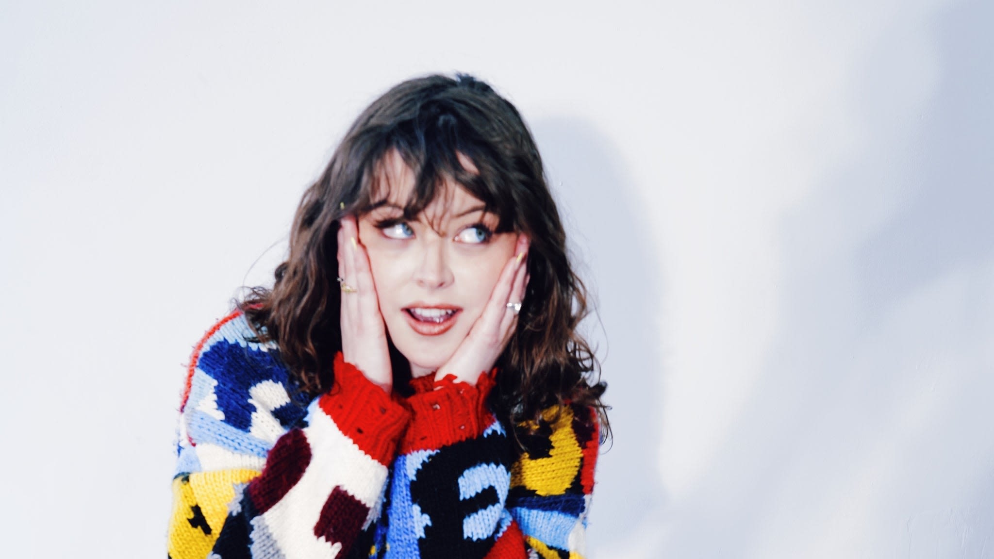 Claire Ernst / Dani Offline / Nehway