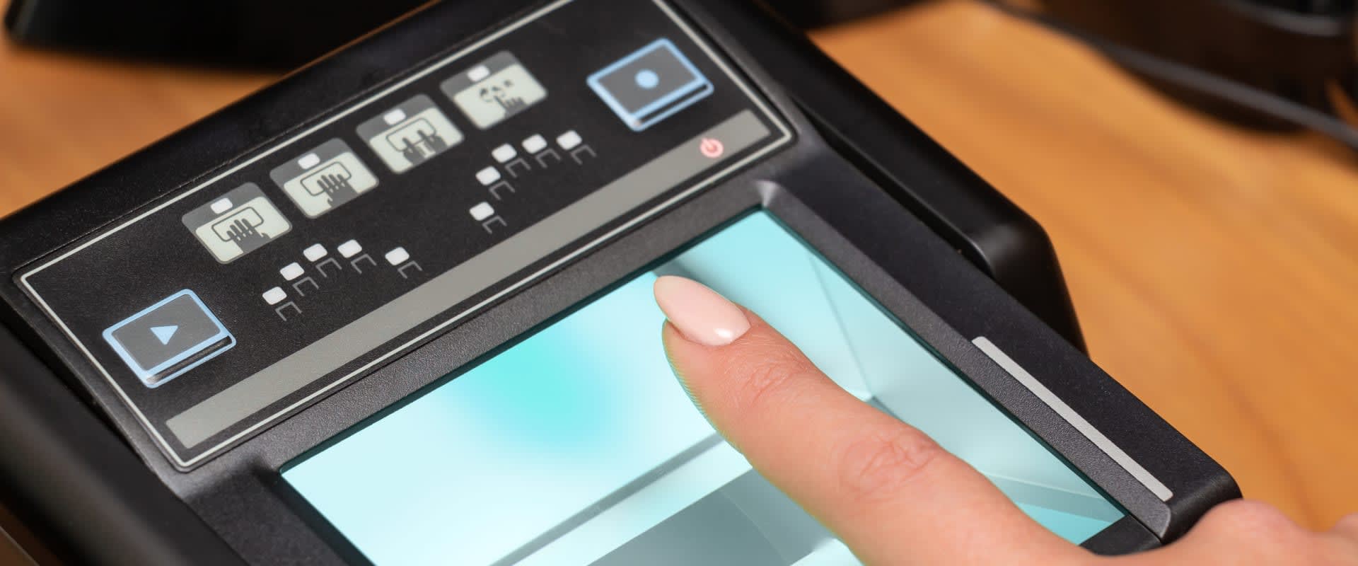 Live Scan Computer Livescan 4 Less | Reliable Live Scan | Westchester, CA
