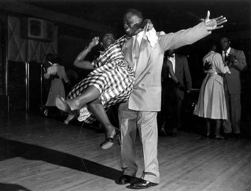 ***FREE SHOW*** Elm City Big Band / Elm City Swing & Blues Club